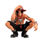 Figurine One Piece - Portgas D. Ace "Accroupi"