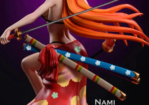 Figurine One Piece - Nami épéiste - Anime Town