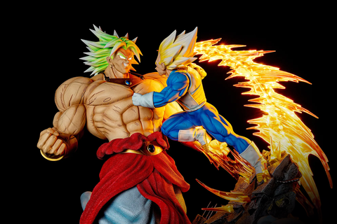 Figurine Dragon Ball - Broly vs Vegeta - Anime Town