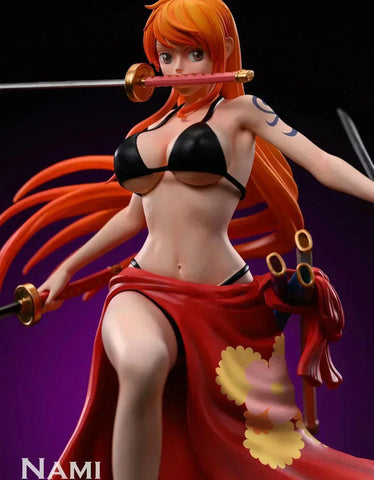 Figurine One Piece - Nami épéiste - Anime Town
