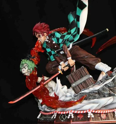 Figurine Demon Slayer - Tanjiro vs Gyutaro - Anime Town